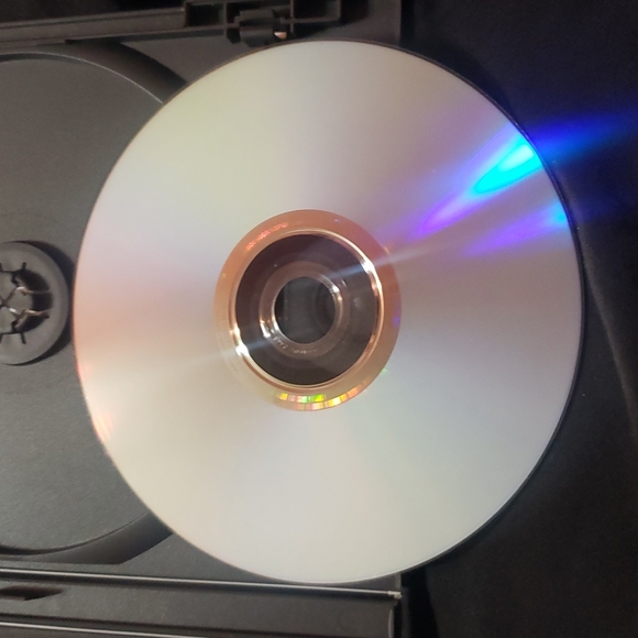 Multiple DVD's - Picture 4 of 11